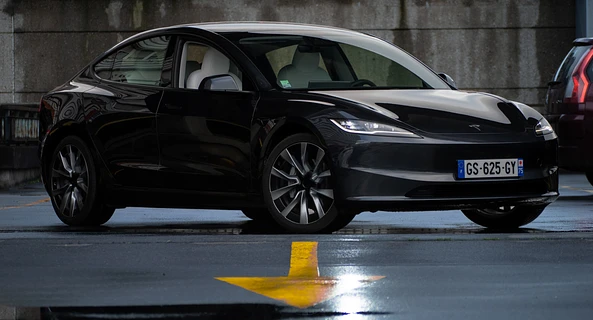 location-TESLA-Montreuil-roadstr