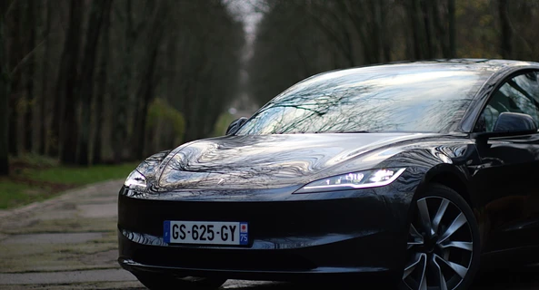 location-TESLA-Montreuil-roadstr