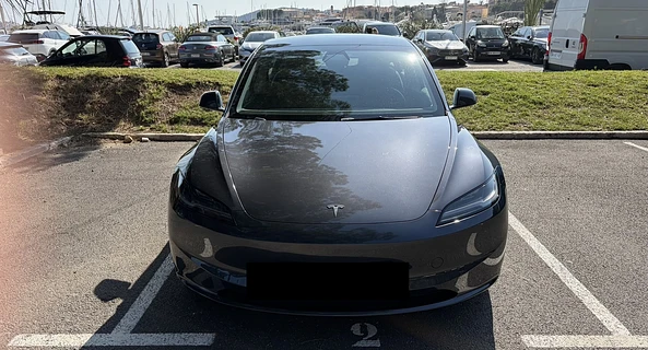 location-TESLA-Beaulieu-sur-Mer-roadstr