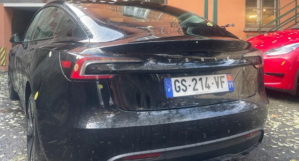 location-TESLA-Toulouse-roadstr