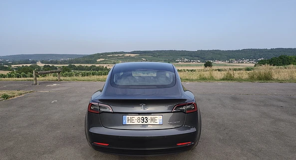 location-TESLA-Montreuil-aux-Lions-roadstr