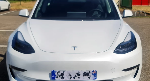 location-TESLA-Bordeaux-roadstr