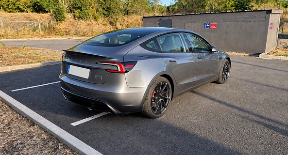location-TESLA-Toulouse-roadstr