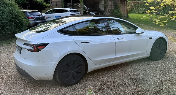 location-TESLA-Quantilly-roadstr