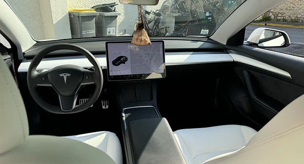 location-TESLA-Soumoulou-roadstr