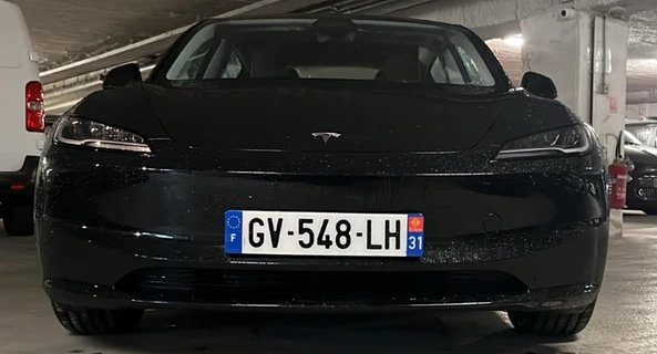 location-TESLA-Paris-roadstr