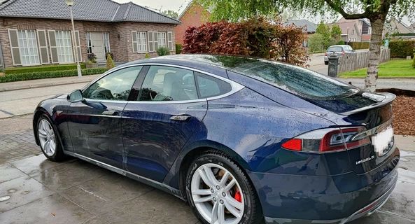 location-TESLA-Fontenay-sous-Bois-roadstr