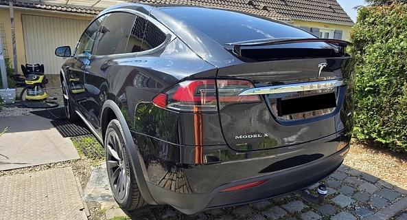 location-TESLA-Limours-roadstr