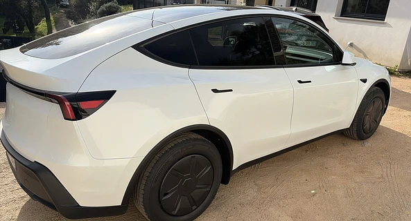 location-TESLA-Ajaccio-roadstr