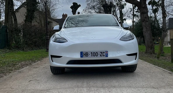 location-TESLA-Paris-roadstr
