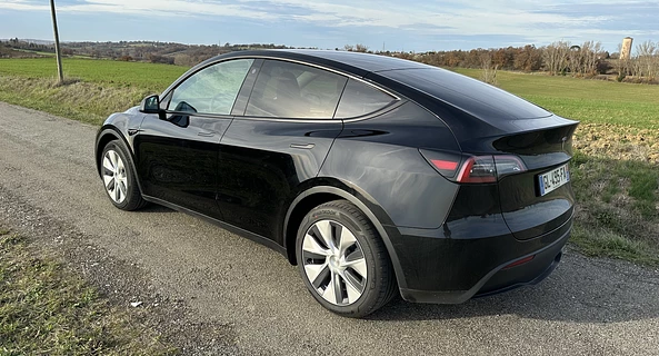 location-TESLA-Lanta-roadstr