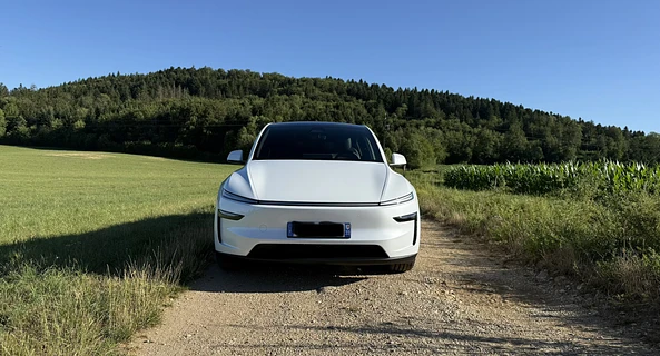 location-TESLA-Paris-roadstr