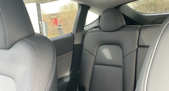 location-TESLA-Paris-roadstr