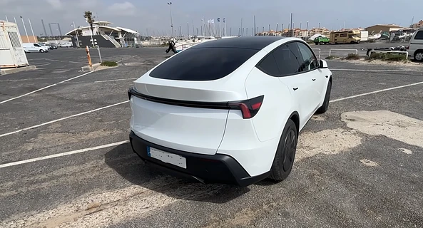 location-TESLA-Cherbourg-en-Cotentin-roadstr