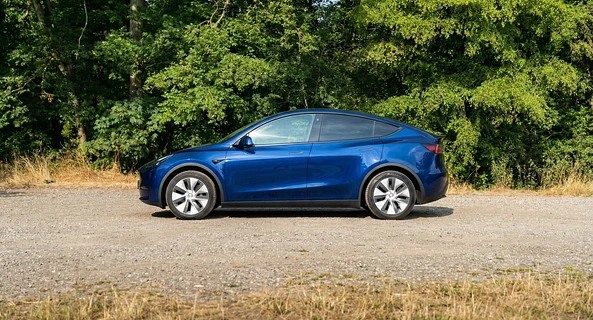 location-TESLA-Montgaillard-Lauragais-roadstr