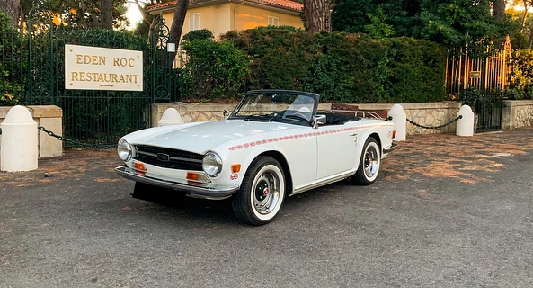location-TRIUMPH-Cannes-roadstr