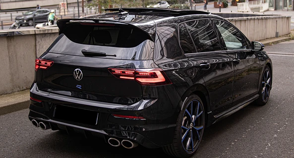 location-VOLKSWAGEN-Puteaux-roadstr