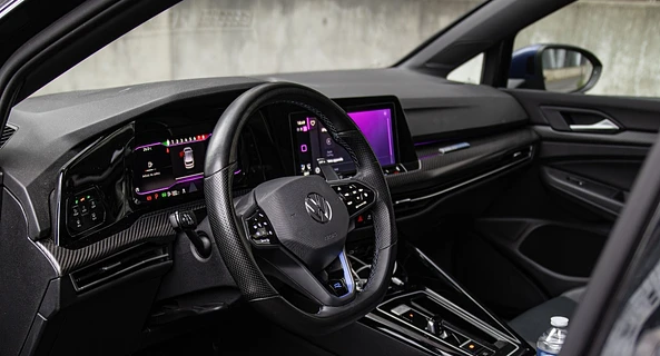 location-VOLKSWAGEN-Puteaux-roadstr