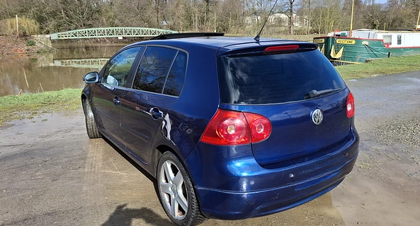 location-VOLKSWAGEN-Montfort-sur-Meu-roadstr