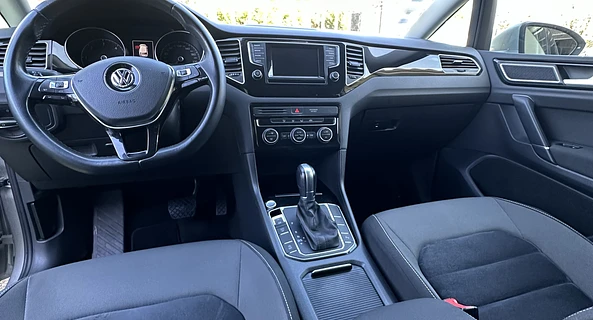 location-VOLKSWAGEN-Gradignan-roadstr