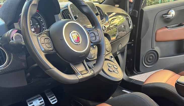 location-ABARTH-Cannes-roadstr