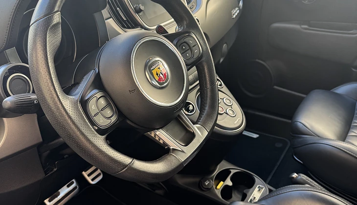 location-ABARTH-Cannes-roadstr