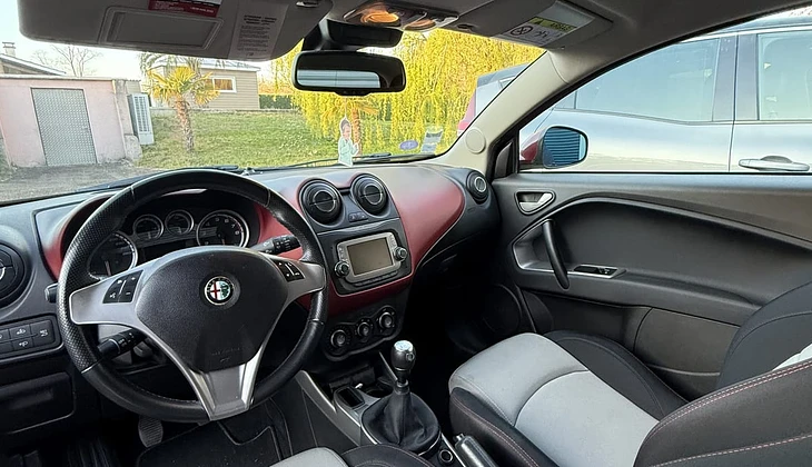 location-ALFA ROMEO-Bordeaux-roadstr