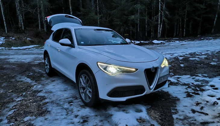 location-ALFA ROMEO-Les Fourgs-roadstr