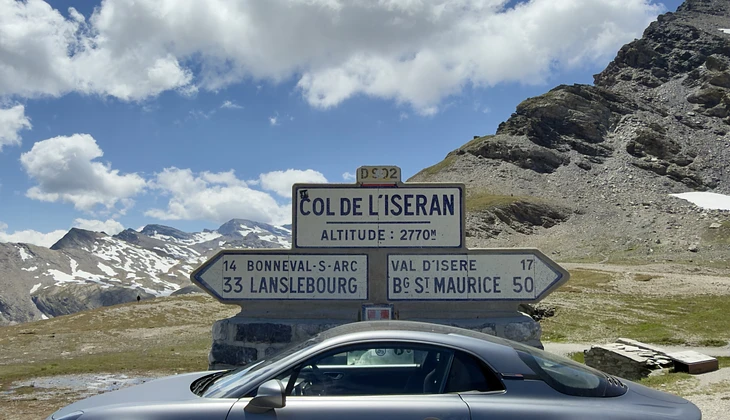 location-ALPINE-Beaune-roadstr