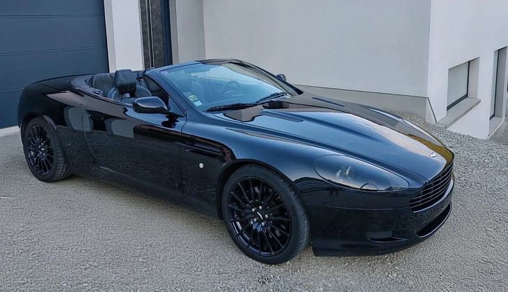 location-ASTON MARTIN-Jougne-roadstr