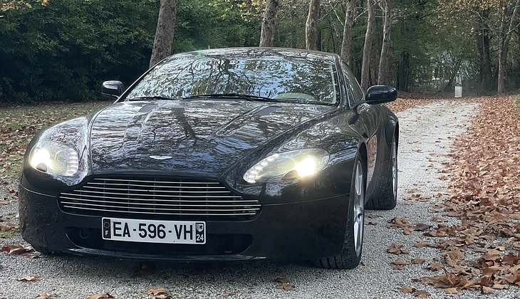 location-ASTON MARTIN-Lisle-roadstr