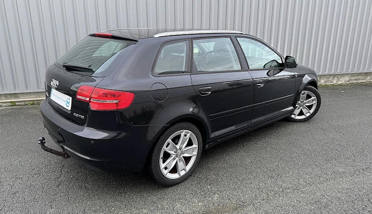 location-AUDI-La Rochelle-roadstr