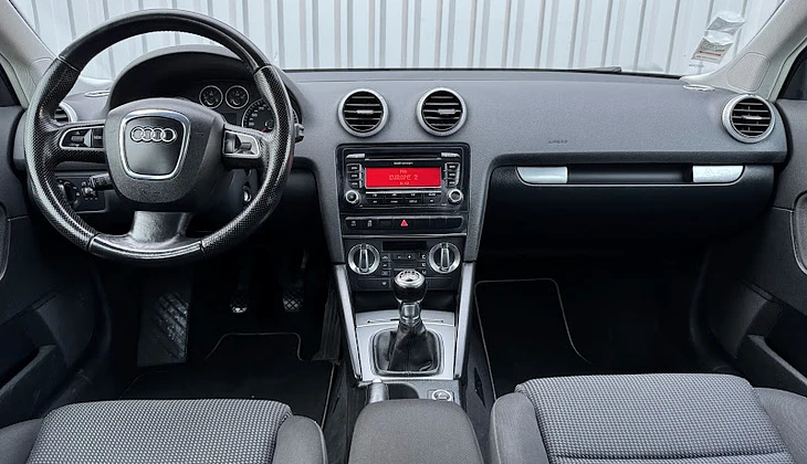 location-AUDI-La Rochelle-roadstr