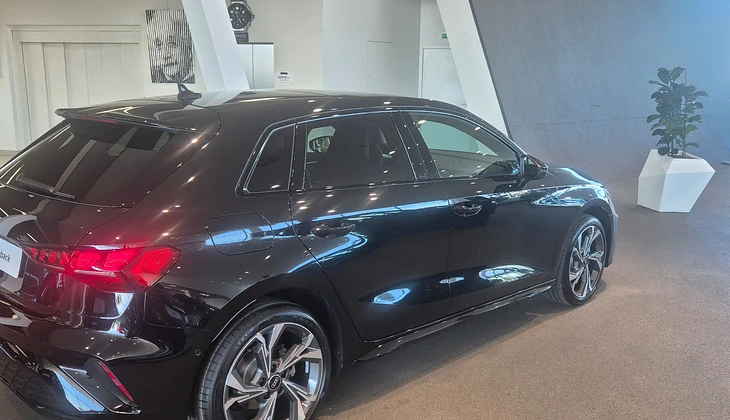 location-AUDI-Lyon-roadstr