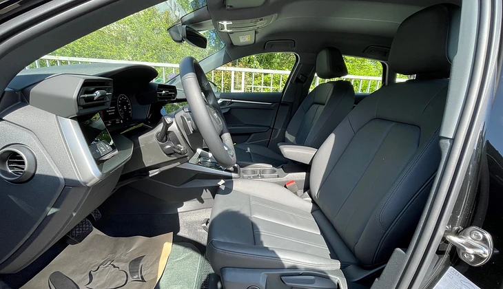 location-AUDI-Nanterre-roadstr