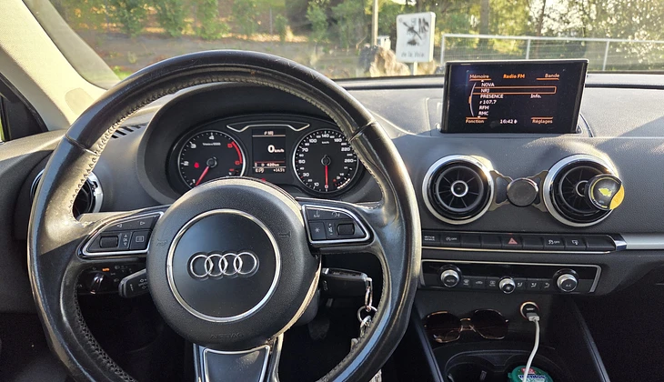location-AUDI-Tauriac-roadstr