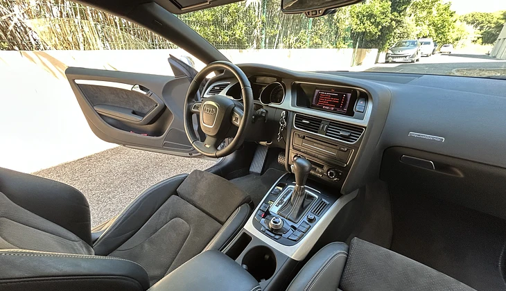 location-AUDI-Hyères-roadstr