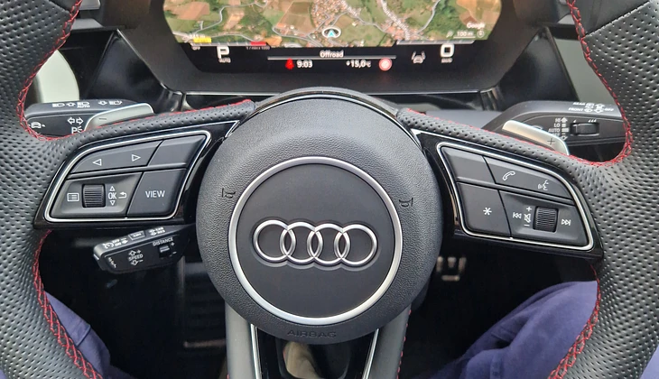 location-AUDI-Lyon-roadstr