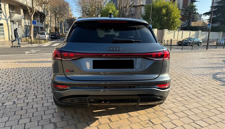 location-AUDI-Paris-roadstr