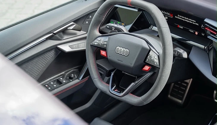 location-AUDI-Puteaux-roadstr