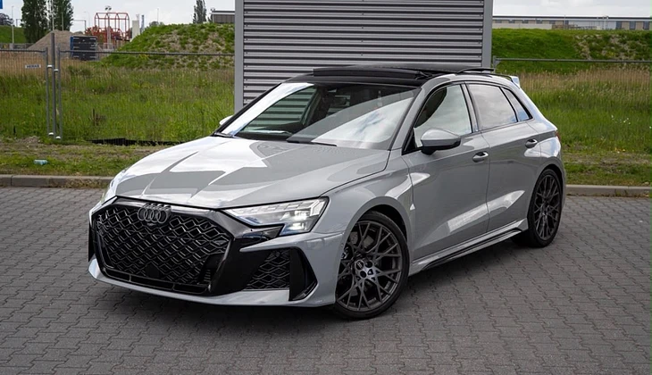 location-AUDI-Puteaux-roadstr