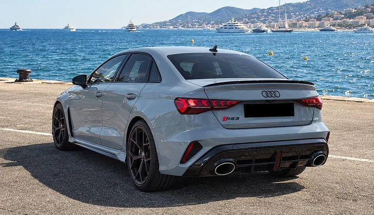 location-AUDI-Nice-roadstr