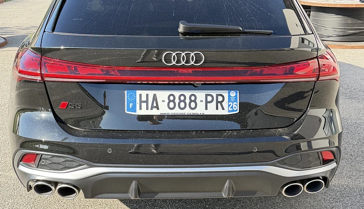 location-AUDI-Montélimar-roadstr