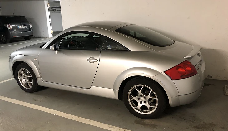 location-AUDI-Grenoble-roadstr