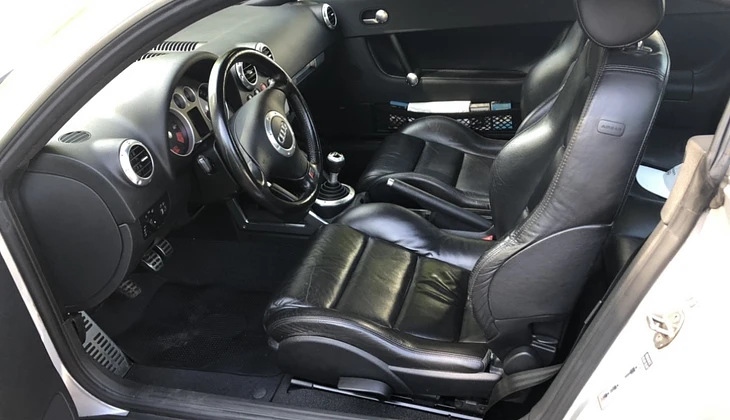 location-AUDI-Grenoble-roadstr