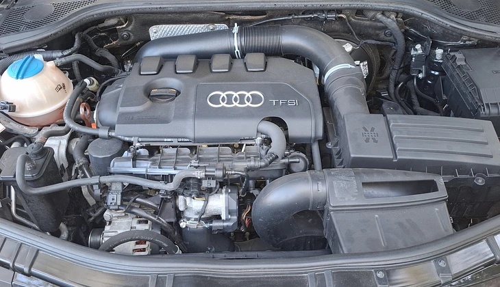 location-AUDI-Auribeau-sur-Siagne-roadstr