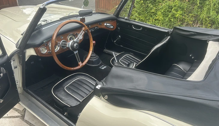 location-AUSTIN HEALEY-Courbevoie-roadstr