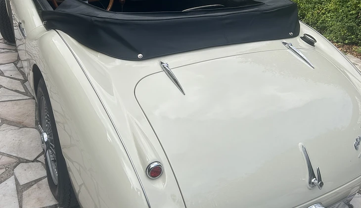 location-AUSTIN HEALEY-Courbevoie-roadstr
