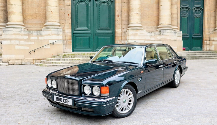 location-BENTLEY-Paris-roadstr