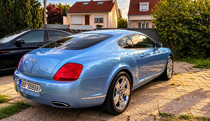 location-BENTLEY-Puteaux-roadstr